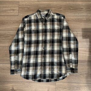 Carhartt long-sleeve button-down plaid flannel shirt
